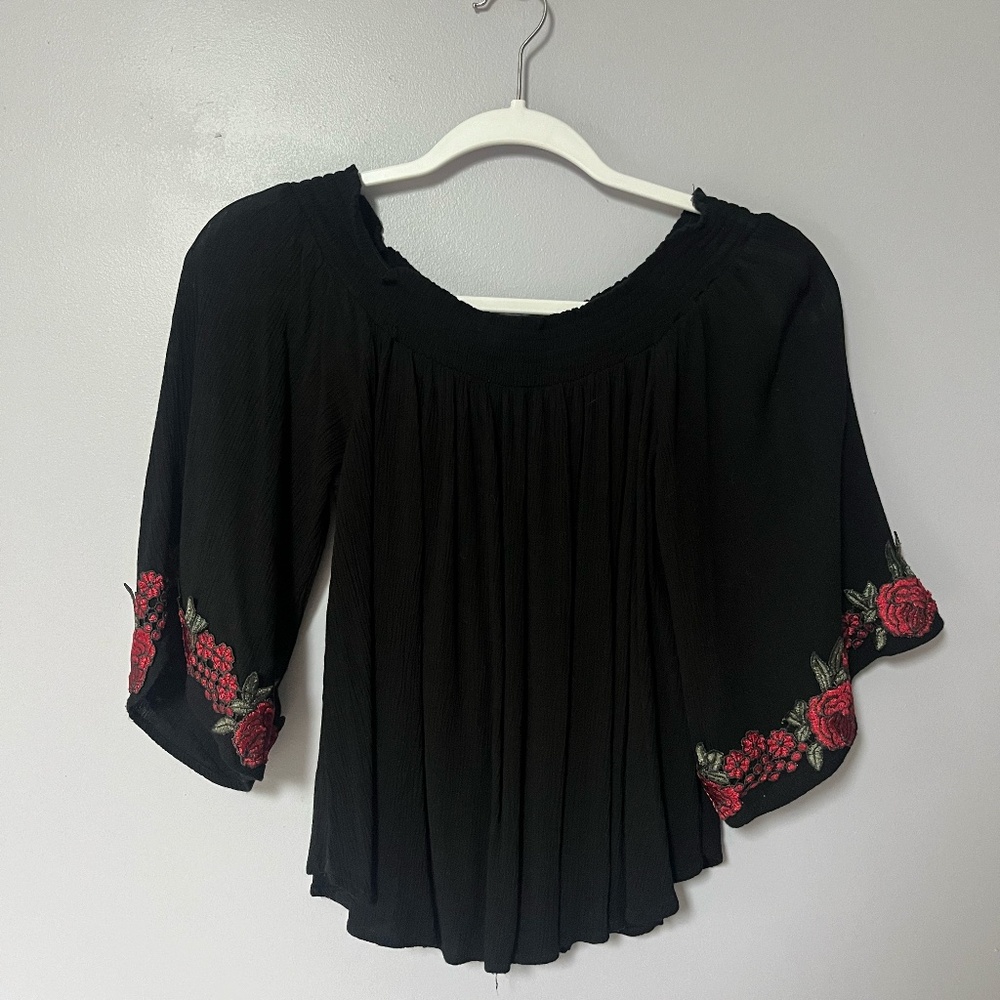 Off the Shoulder Rose top